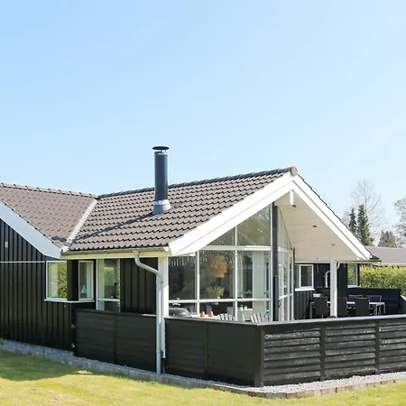 8 Person In * Hadsund